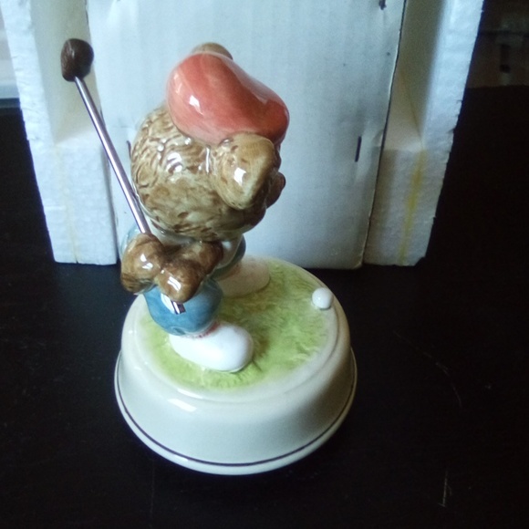 New old stock, Musical rotating figurine, Golfing Bear - Picture 2 of 11